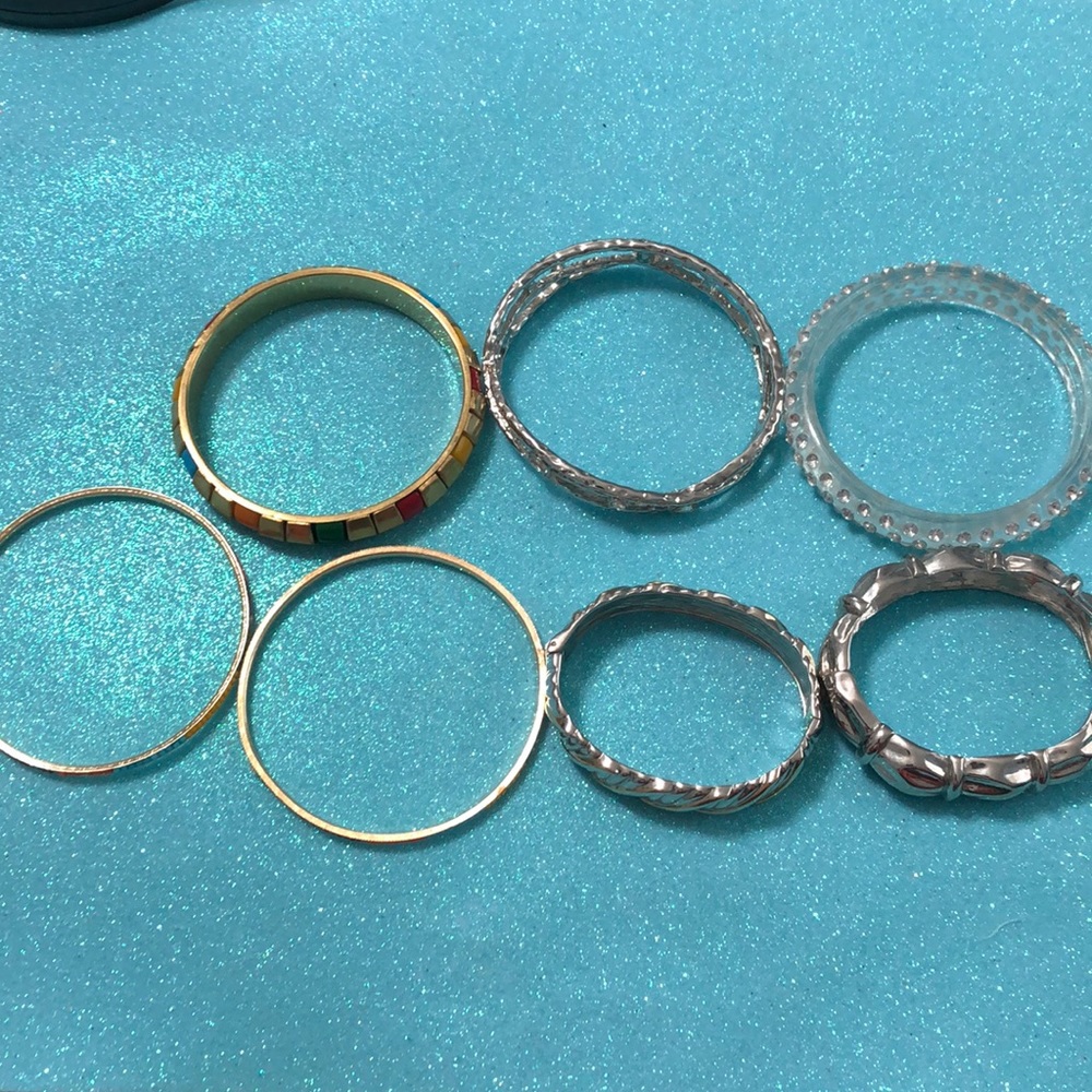 7 vintage bangles & bracelets